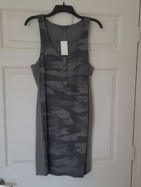 Splendid Green Camo Sleeveless Button-Front Mini Dress